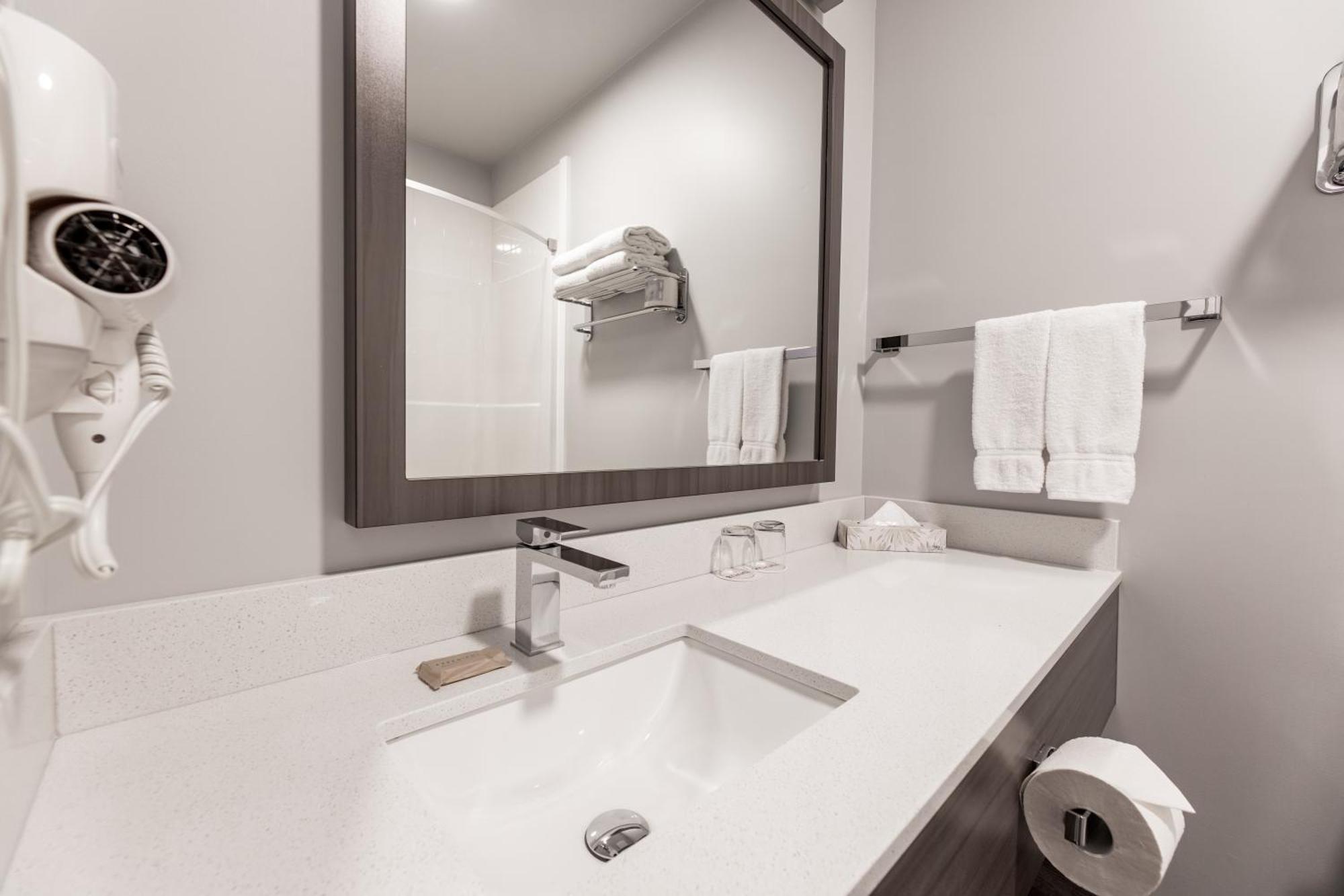 The Kanata By Bcminns - 3* Hinton